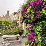 La Provence Apartment *