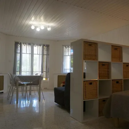 La Provence * Ιέρ